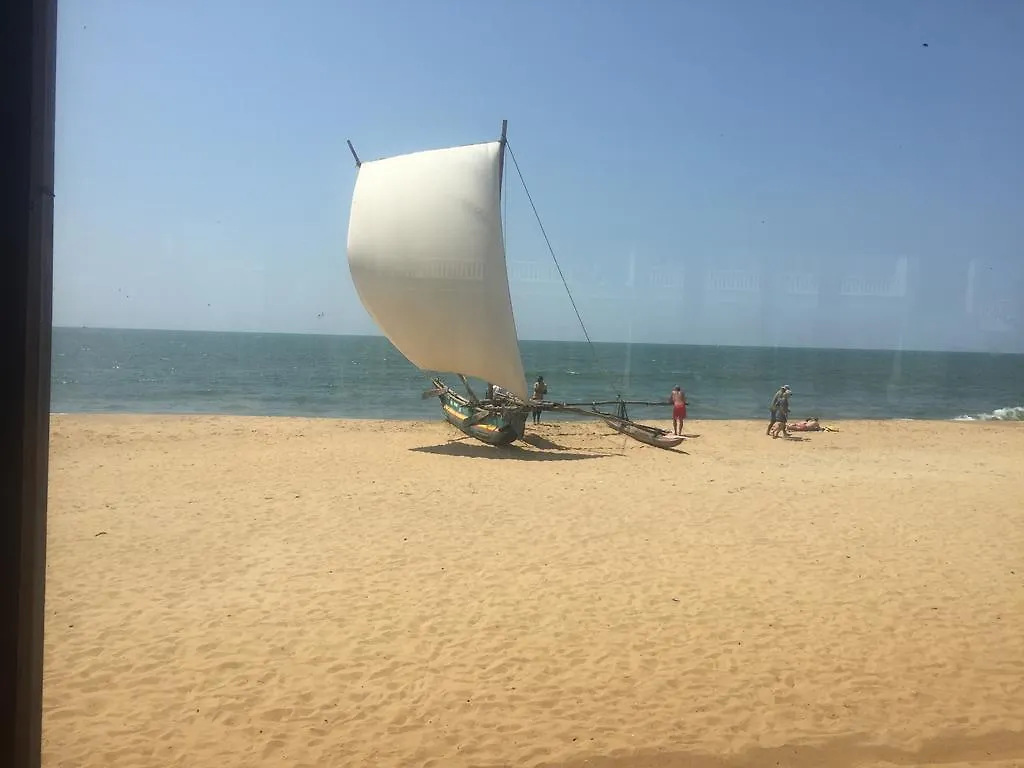 Negombo Bnb 2*,